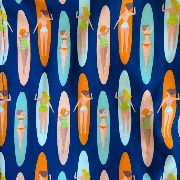 TWO LEFT FEET Men’s LongBoard Babes Lined Swim Trunks Size MEDIUM Summer Beach - Picture 9 of 14